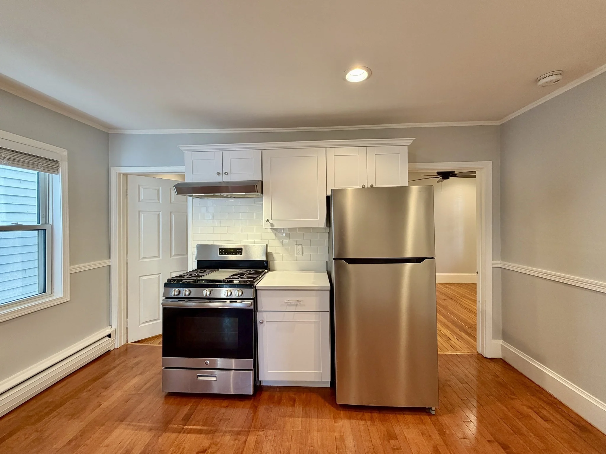 2 bed, 1 bath apartment for rent at 22 Carlton St Unit 1, Salem — photo 4 of 13