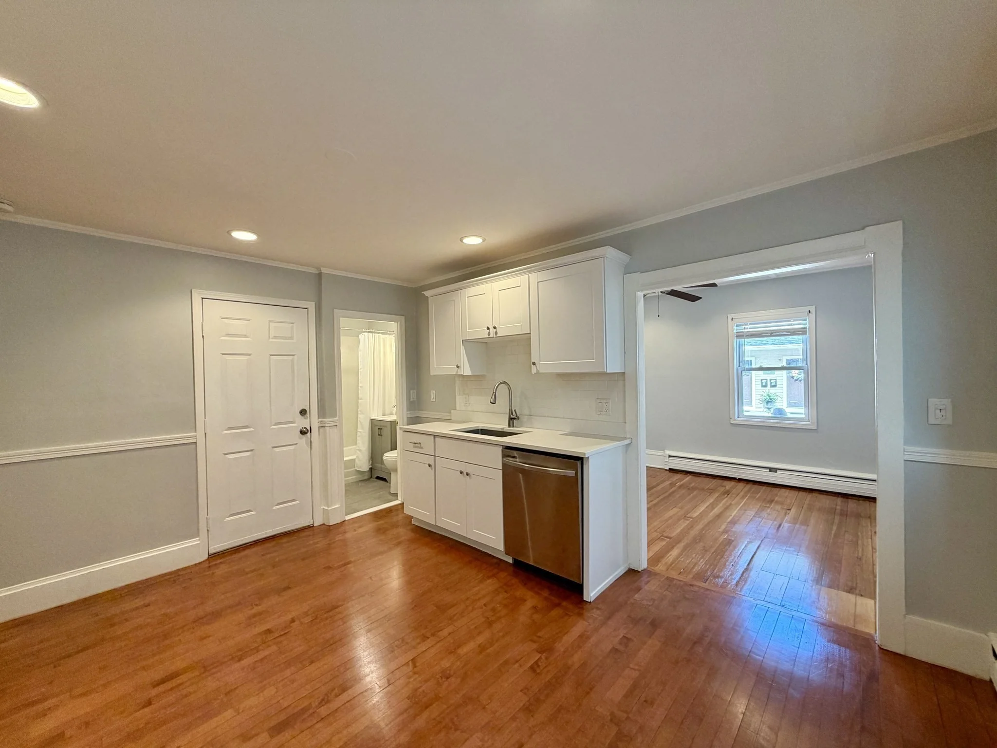 2 bed, 1 bath apartment for rent at 22 Carlton St Unit 1, Salem — photo 5 of 13