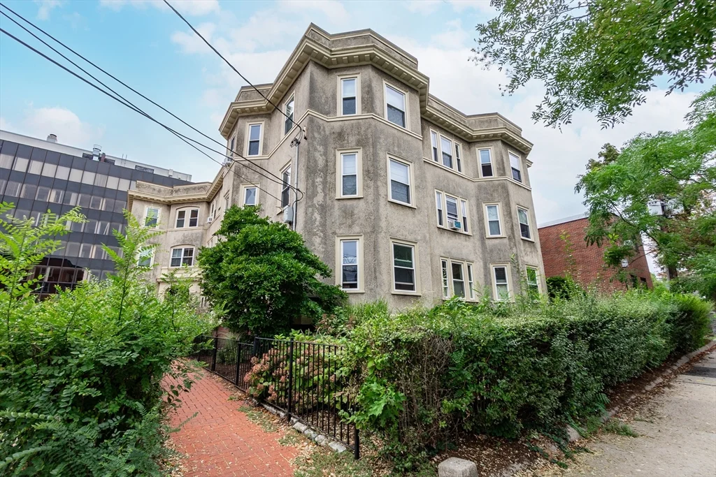 3 bed, 2 bath apartment for rent at 22 Centre St Unit 3, Harvard Square — photo 21 of 21