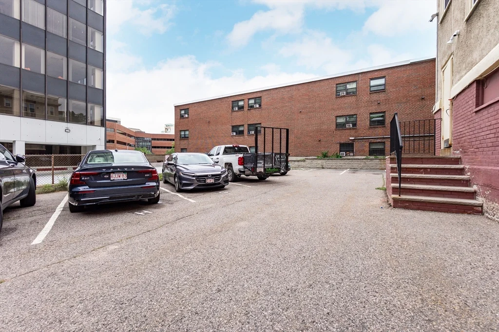 3 bed, 2 bath apartment for rent at 22 Centre St Unit 3, Harvard Square — photo 17 of 21