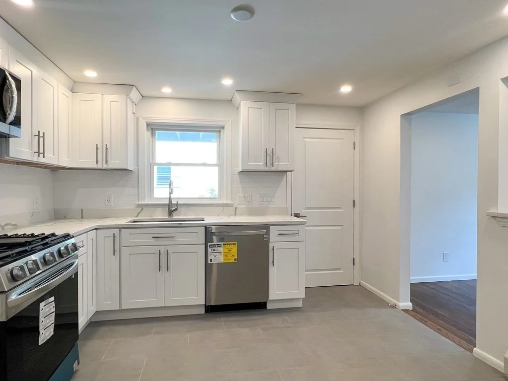 3 bed, 2 bath apartment for rent at 22 Chandler St Unit 2, Watertown — photo 17 of 30