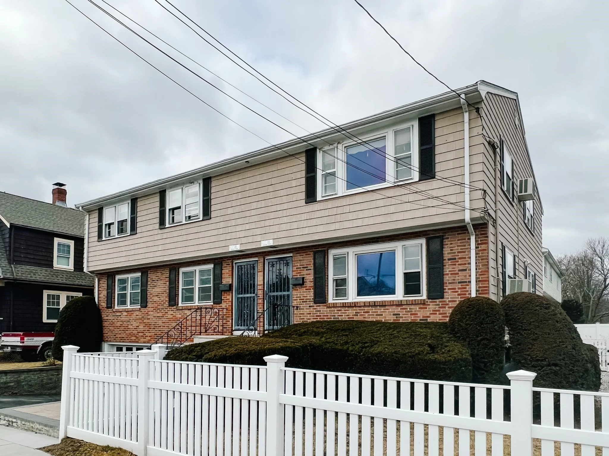 3 bed, 2 bath apartment for rent at 22 Chandler St Unit 2, Watertown — photo 2 of 28