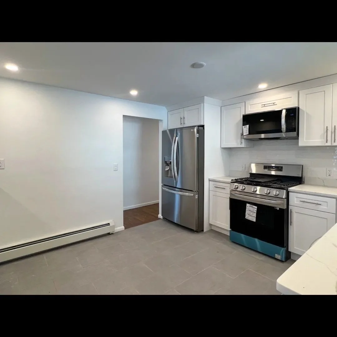 3 bed, 2 bath apartment for rent at 22 Chandler St Unit 2, Watertown — photo 17 of 28