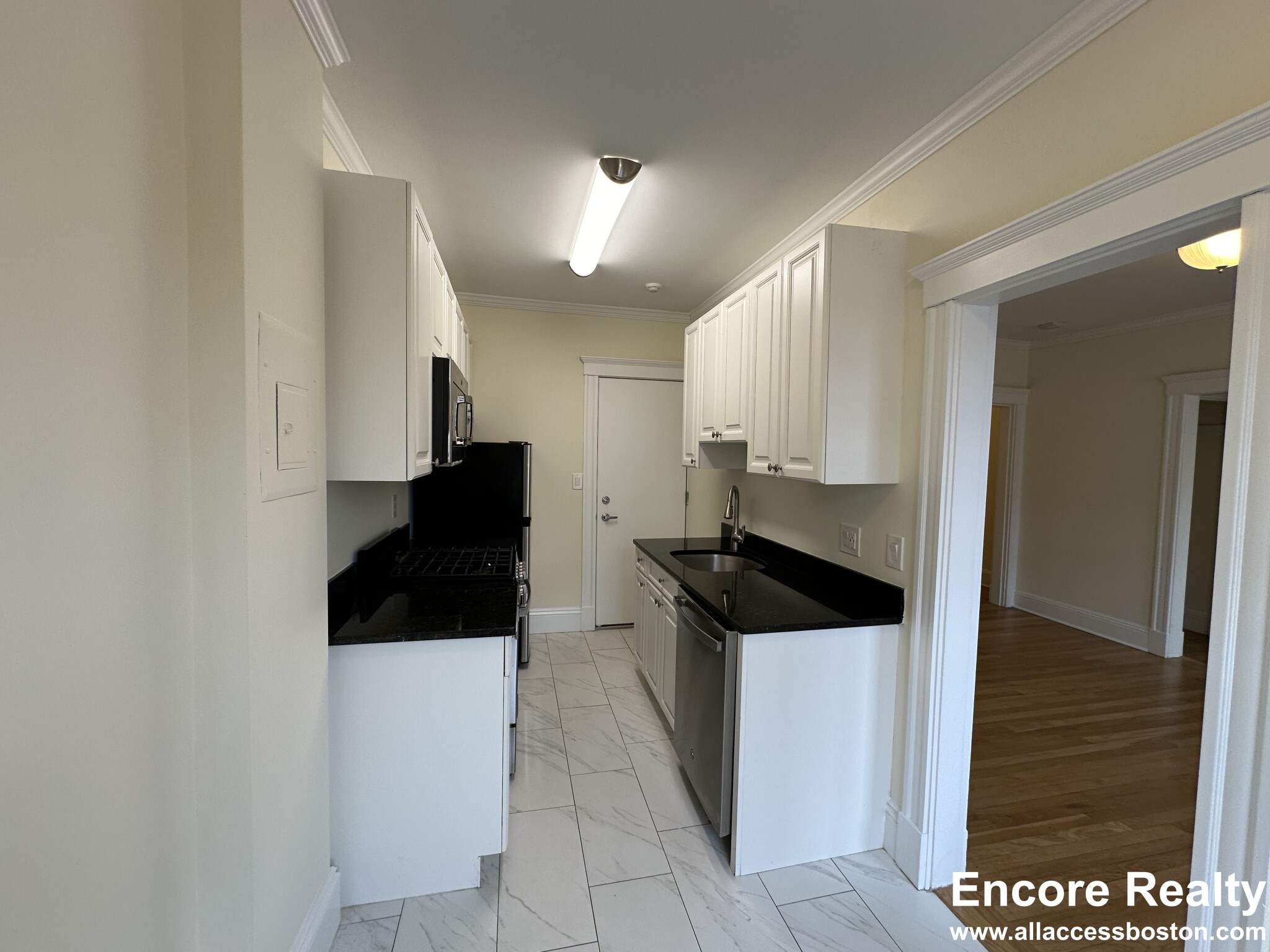 Studio bed, 1 bath apartment for rent at 22 Chauncy St Unit 20, Neighborhood Nine — photo 2 of 14
