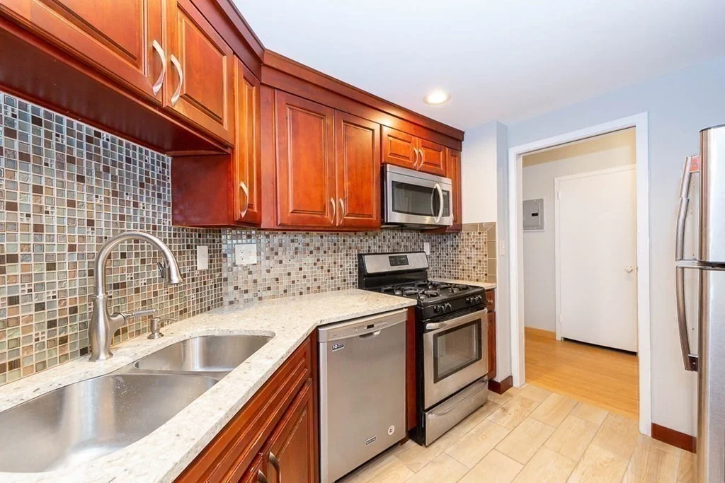 2 bed, 2 bath apartment for rent at 22 Chestnut Pl Unit 114, Brookline — photo 5 of 17