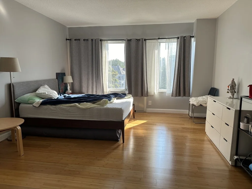 1 bed, 1.5 bath apartment for rent at 22 Chestnut Pl Unit 306, Brookline — photo 4 of 6