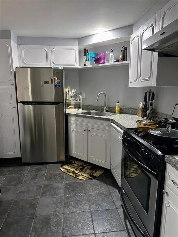 1 bed, 1.5 bath apartment for rent at 22 Chestnut Pl Unit 306, Brookline — photo 2 of 6