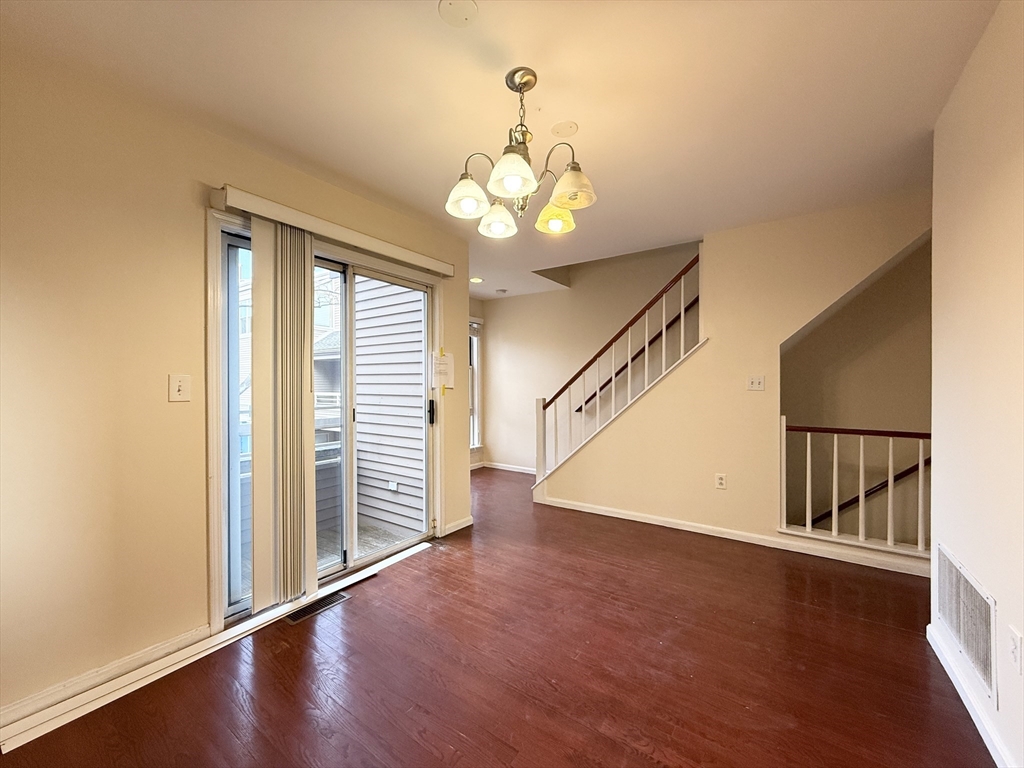 2 bed, 2 bath apartment for rent at 22 Chestnut Unit A, Cambridgeport — photo 3 of 17