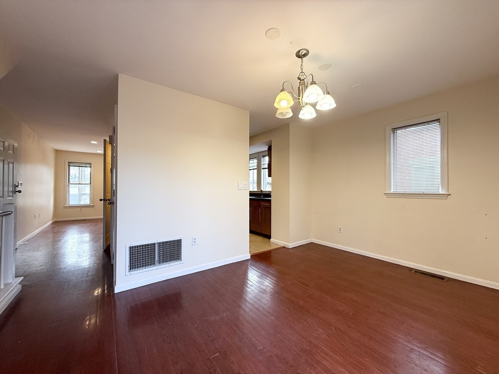 2 bed, 2 bath apartment for rent at 22 Chestnut Unit A, Cambridgeport — photo 2 of 17