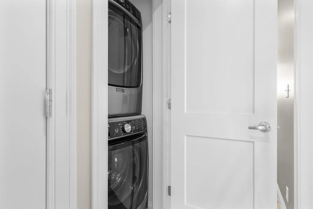 2 bed, 2 bath apartment for rent at 22 Chickatawbut St Unit 2, Dorchester — photo 9 of 11