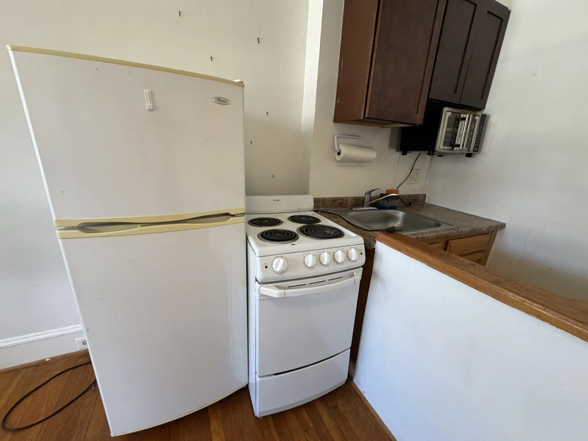 Studio bed, 1 bath apartment for rent at 22 Chiswick Rd Unit 10, Brighton — photo 4 of 16