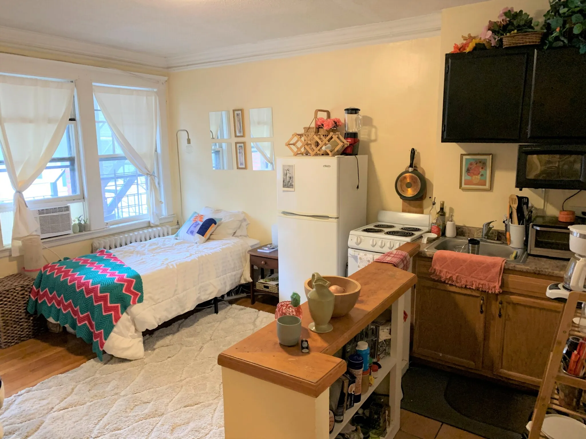 Studio bed, 1 bath apartment for rent at 22 Chiswick Rd Unit 10, Brighton — photo 9 of 16