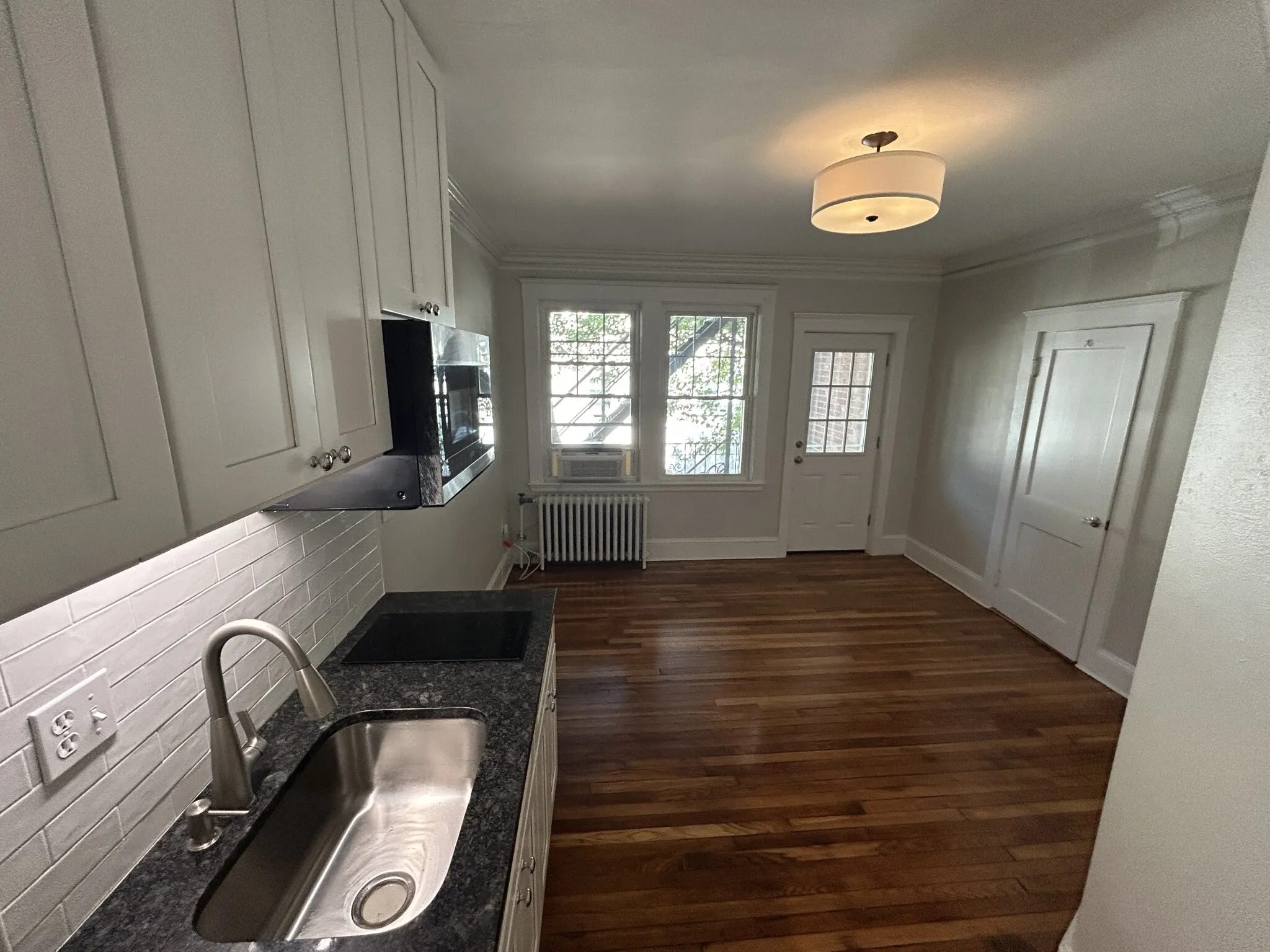 Studio bed, 1 bath apartment for rent at 22 Chiswick Rd Unit 5, Brighton — photo 8 of 13