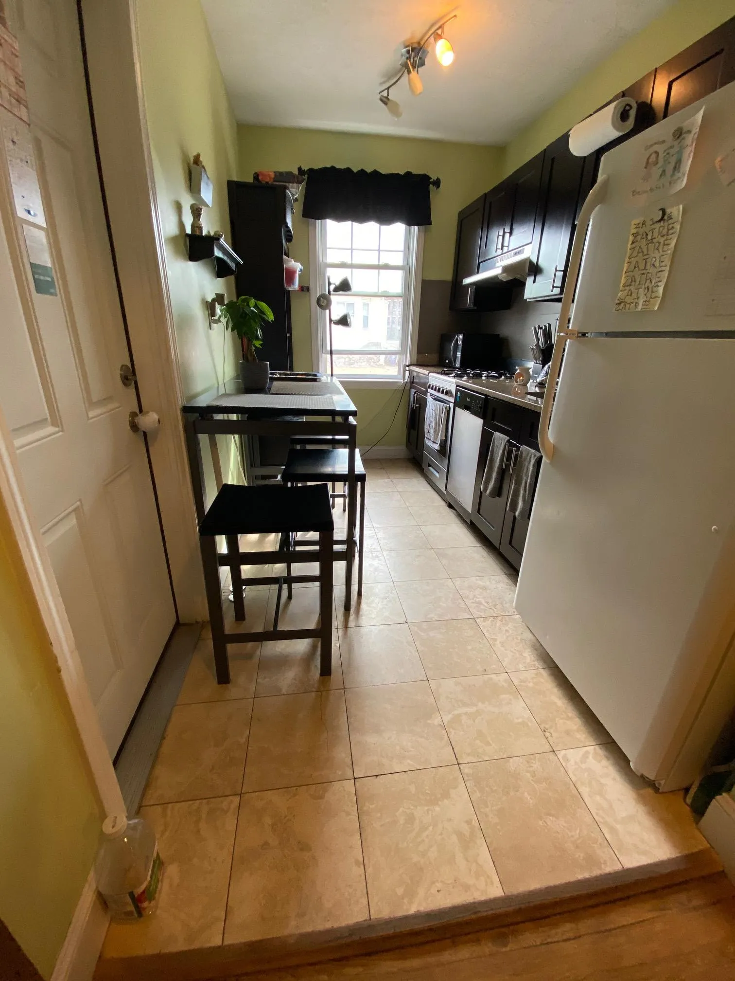 1 bed, 1 bath apartment for rent at 22 Chiswick Rd Unit 9, Brighton — photo 1 of 5
