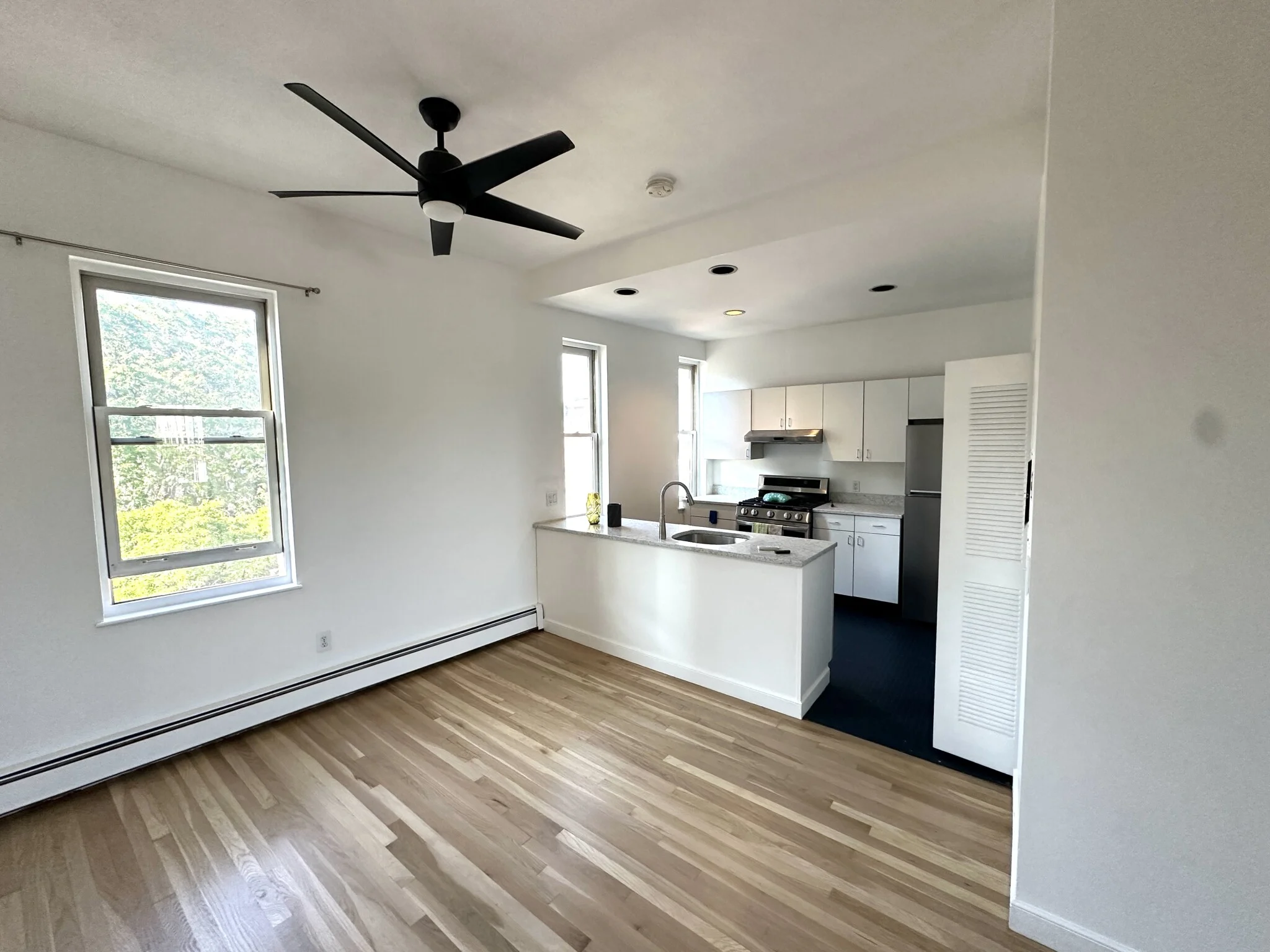 2 bed, 1 bath apartment for rent at 22 Church St Unit 10, Back Bay — photo 2 of 13
