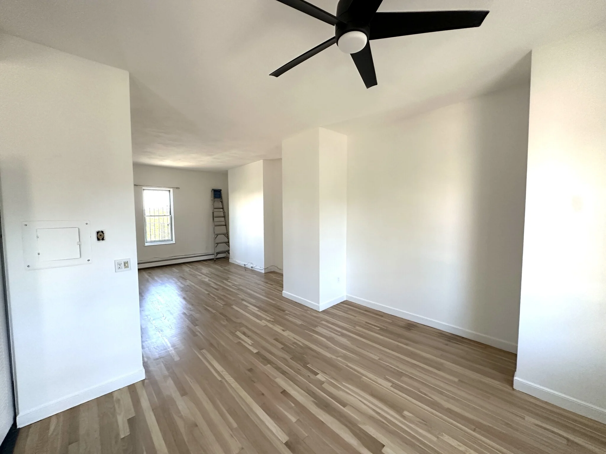 2 bed, 1 bath apartment for rent at 22 Church St Unit 10, Back Bay — photo 3 of 13