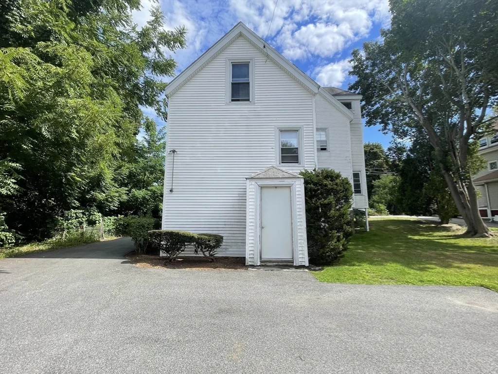 1 bed, 1 bath apartment for rent at 22 Cleveland Ave Unit 3, Woburn — photo 22 of 23