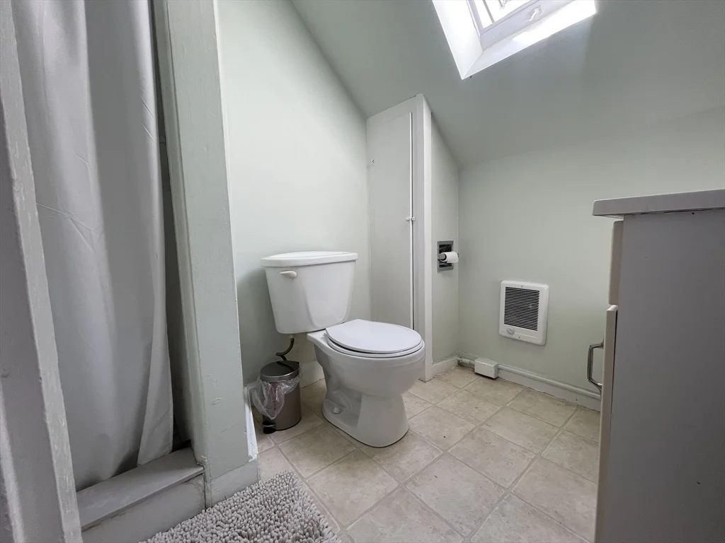 1 bed, 1 bath apartment for rent at 22 Cleveland Ave Unit 3, Woburn — photo 10 of 23