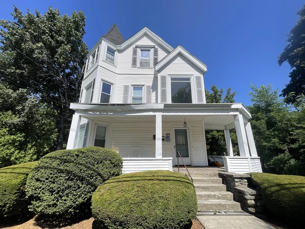 1 bed, 1 bath apartment for rent at 22 Cleveland Ave Unit 3, Woburn — photo 1 of 23