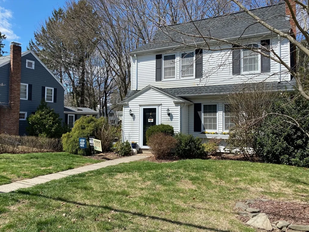 3 bed, 1 bath apartment for rent at 22 Cleveland Rd, Wellesley Hills — photo 21 of 22