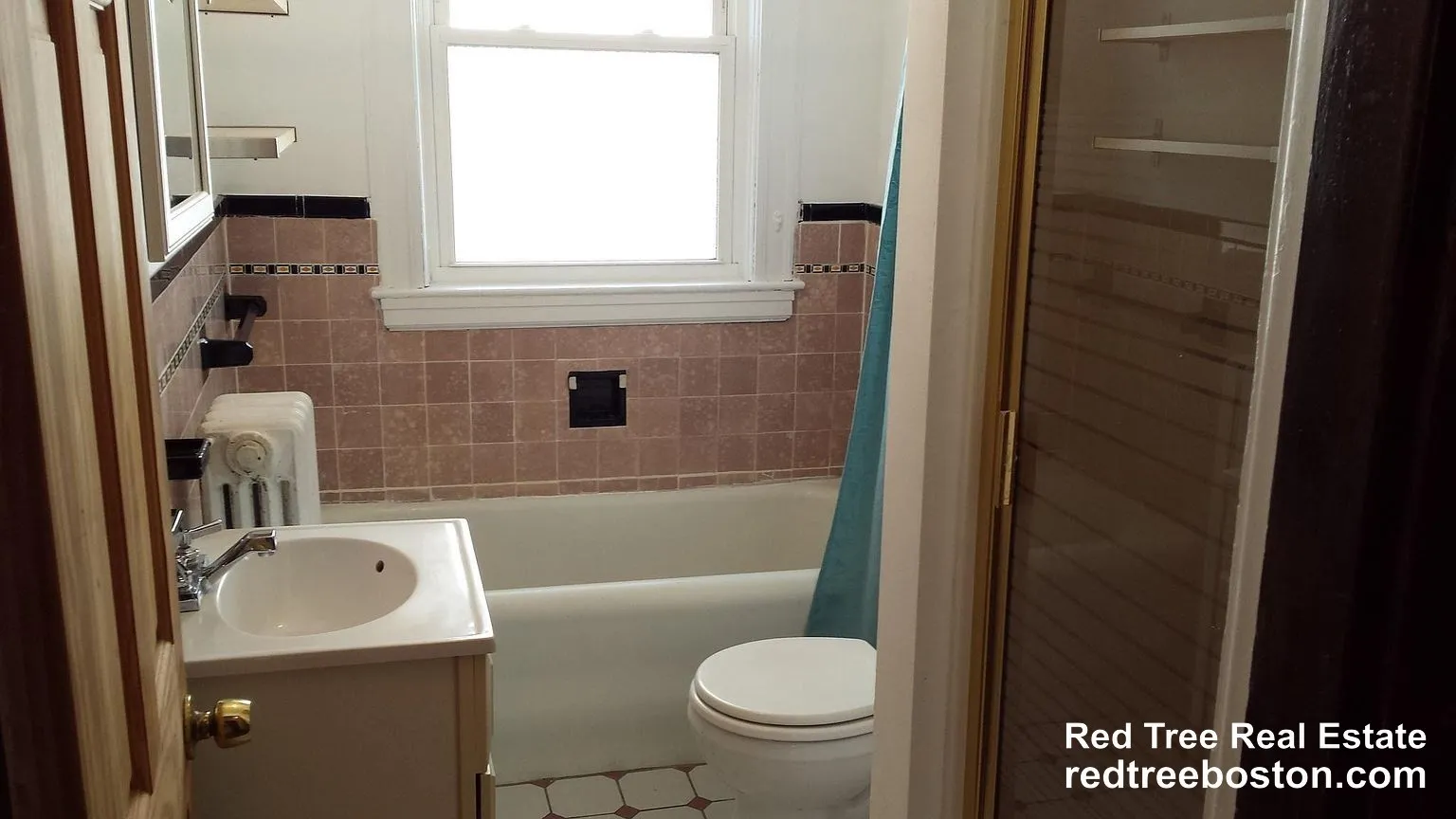 4 bed, 2 bath apartment for rent at 22 Commonwealth Ter Unit 1, Brighton — photo 7 of 11