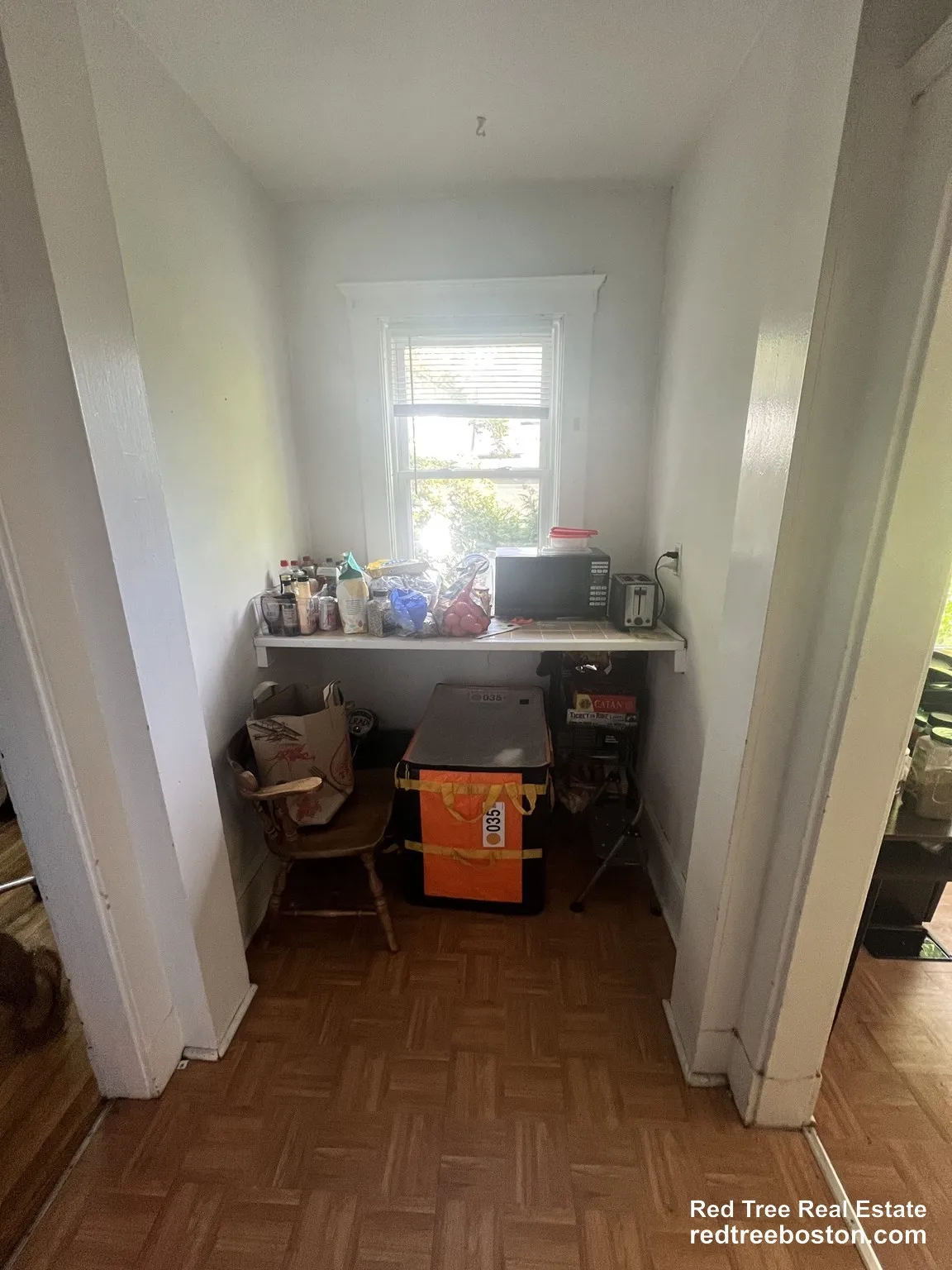 4 bed, 2 bath apartment for rent at 22 Commonwealth Ter Unit 1, Brighton — photo 4 of 11