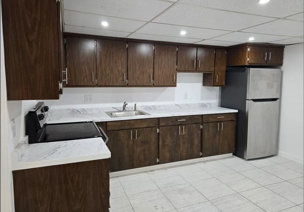 2 bed, 1 bath apartment for rent at 22 Conant St Unit 1B, Revere — photo 3 of 9