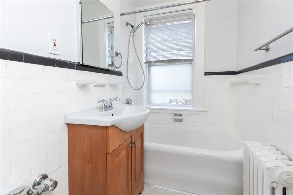 1 bed, 1 bath apartment for rent at 22 Concord Ave Unit 10, Harvard Square — photo 9 of 9