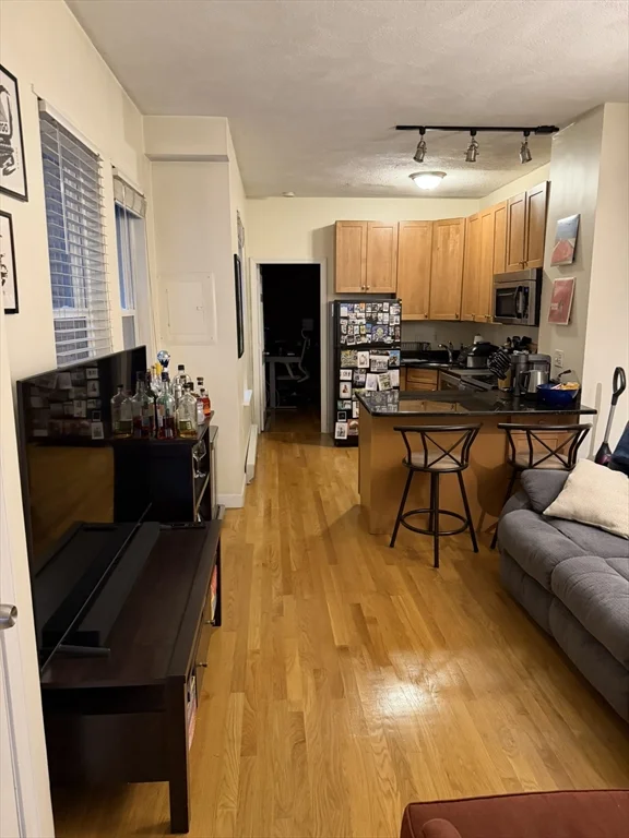 2 bed, 1 bath apartment for rent at 22 Cooper St Unit 3, North End