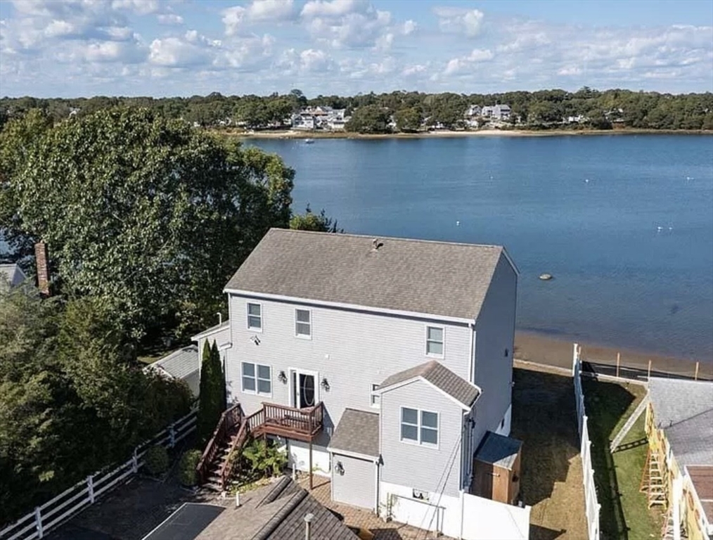 4 bed, 2 bath apartment for rent at 22 Cove St, Onset — photo 3 of 35