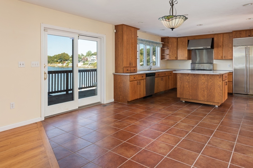 4 bed, 2 bath apartment for rent at 22 Cove St, Onset — photo 10 of 35