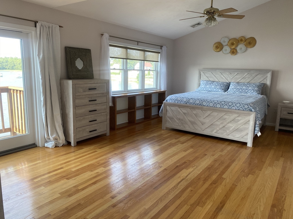 4 bed, 2 bath apartment for rent at 22 Cove St, Onset — photo 14 of 35