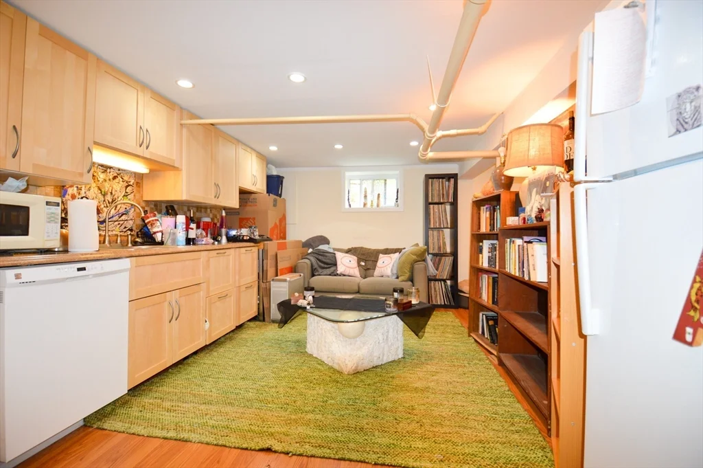 3 bed, 2 bath apartment for rent at 22 Cresthill Rd, Brighton — photo 12 of 13