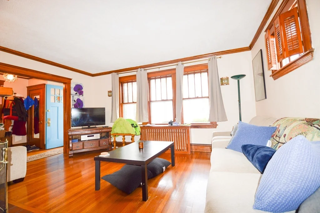 3 bed, 2 bath apartment for rent at 22 Cresthill Rd, Brighton — photo 2 of 13