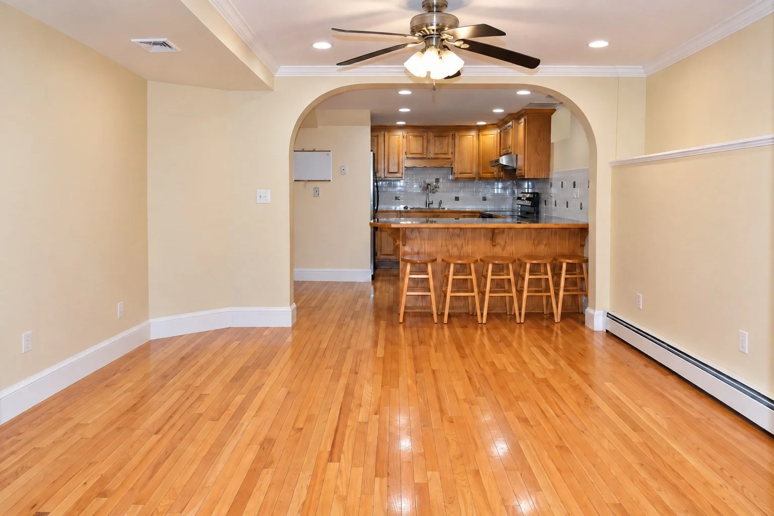 1 bed, 1 bath apartment for rent at 22 Dana St Unit B, Winter Hill — photo 2 of 18