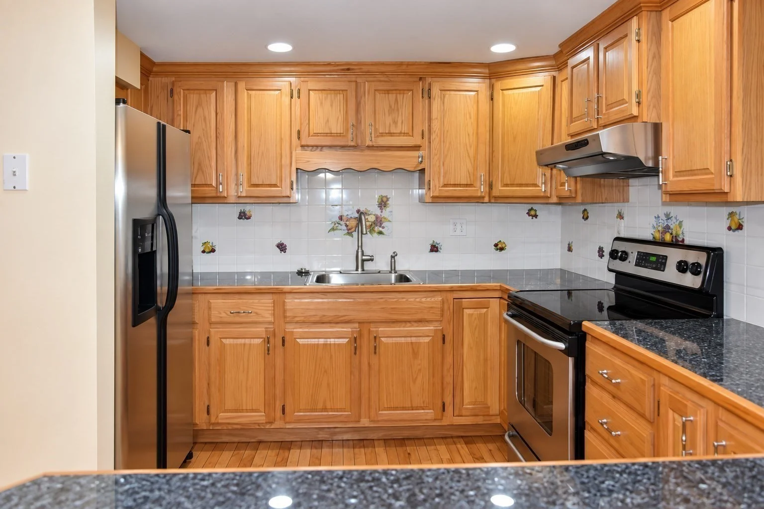 1 bed, 1 bath apartment for rent at 22 Dana St Unit B, Winter Hill — photo 4 of 18