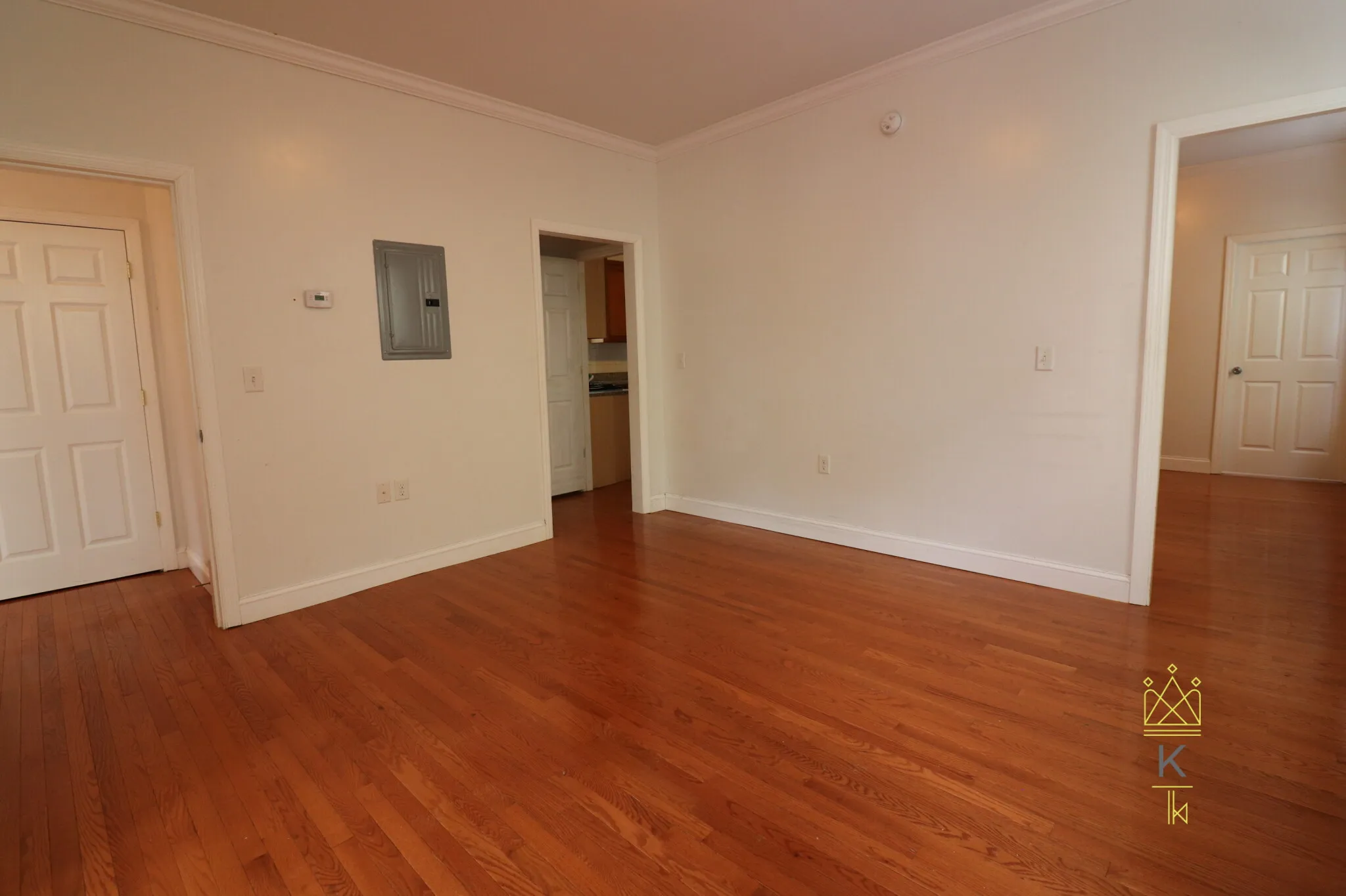 3 bed, 1 bath apartment for rent at 22 Darling St Unit 0, Mission Hill — photo 6 of 18
