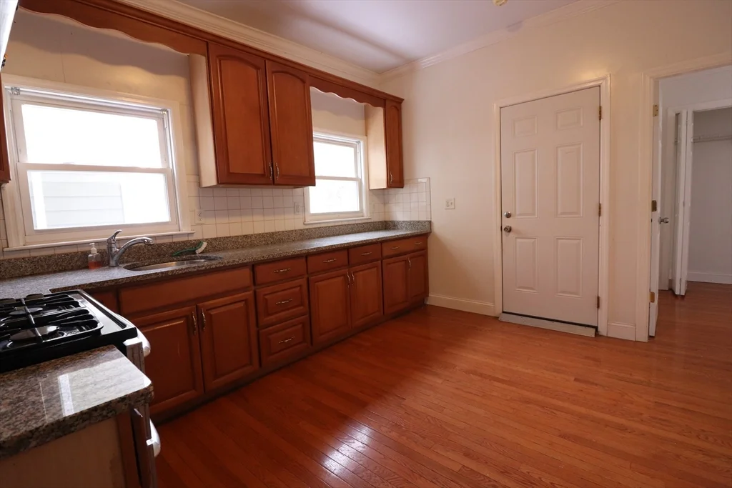 3 bed, 1 bath apartment for rent at 22 Darling St Unit 22, Mission Hill — photo 10 of 18