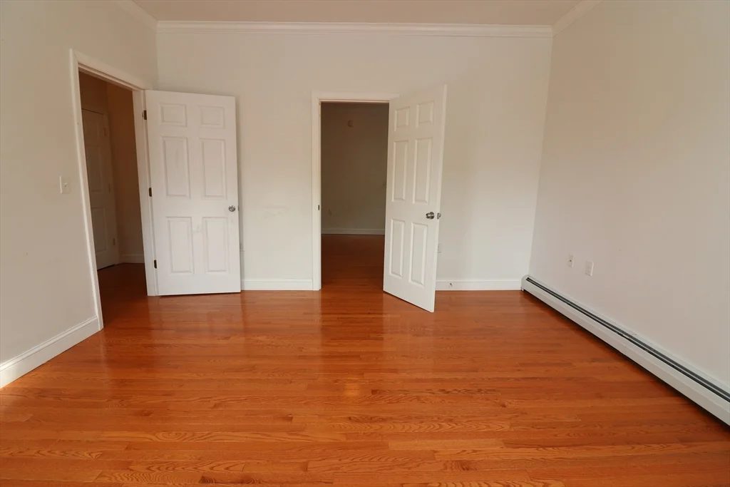 3 bed, 1 bath apartment for rent at 22 Darling St Unit 22, Mission Hill — photo 3 of 18
