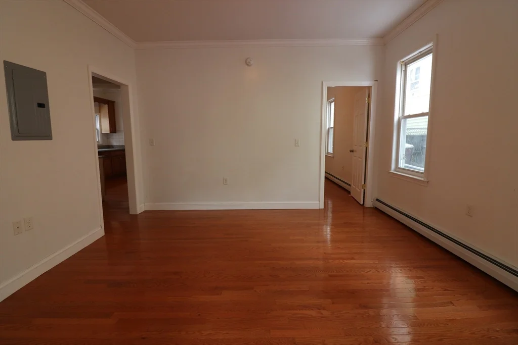 3 bed, 1 bath apartment for rent at 22 Darling St Unit 22, Mission Hill — photo 5 of 18