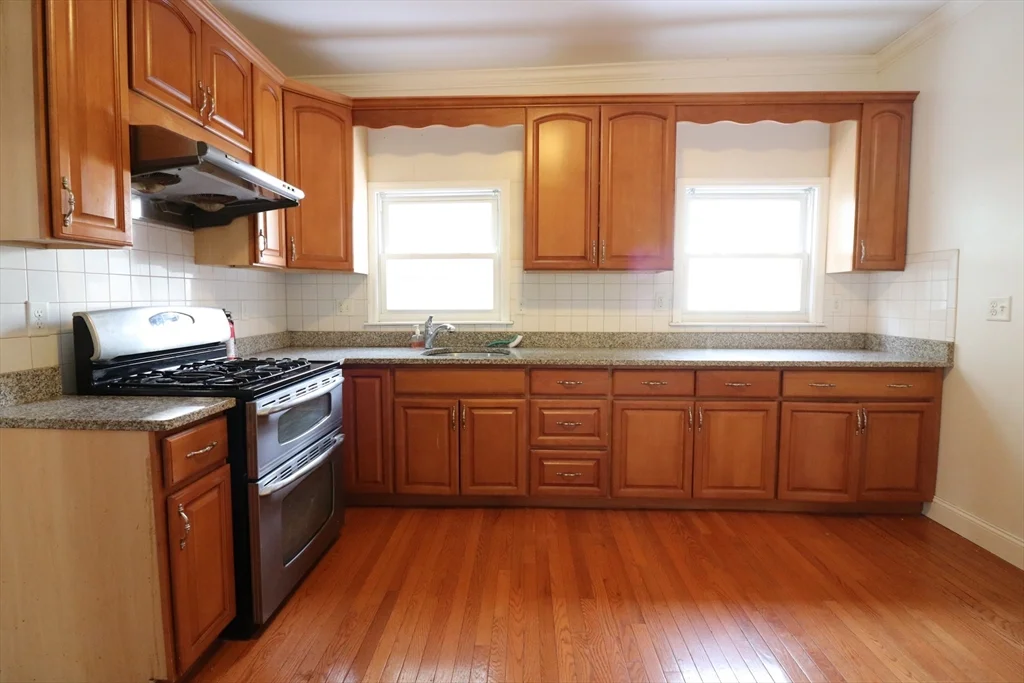 3 bed, 1 bath apartment for rent at 22 Darling St Unit 22, Mission Hill — photo 11 of 18