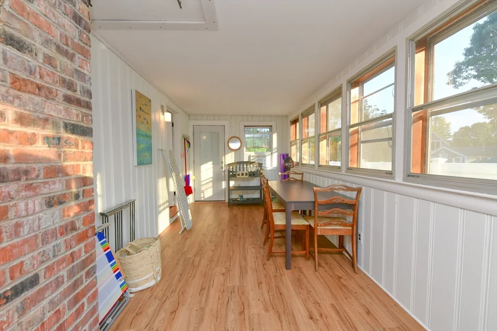 2 bed, 1 bath apartment for rent at 22 Datewood St Unit WINTER, Parkwood Beach — photo 6 of 22