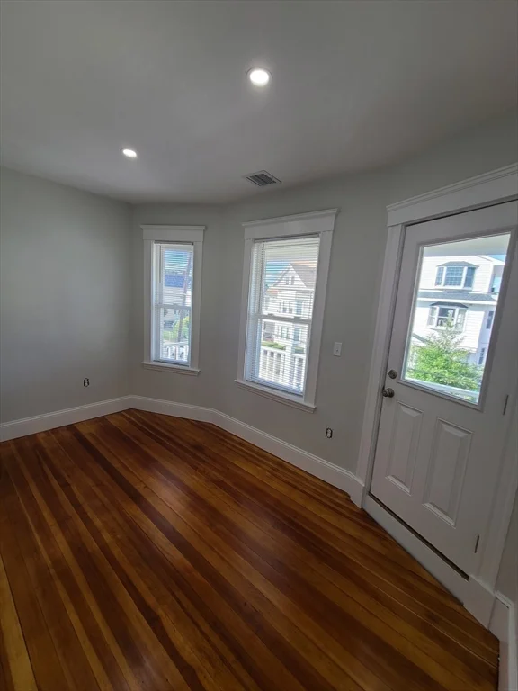 3 bed, 2 bath apartment for rent at 22 Dearborn St Unit 2, Tufts University — photo 16 of 20