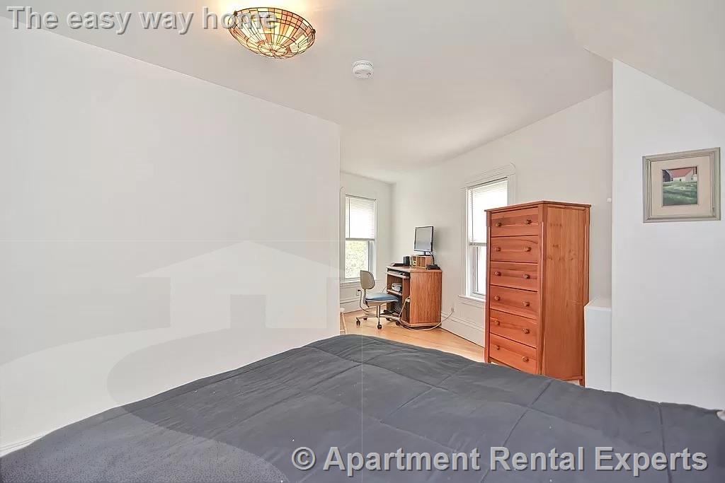 2 bed, 1 bath apartment for rent at 22 Dell St, East Somerville — photo 7 of 26