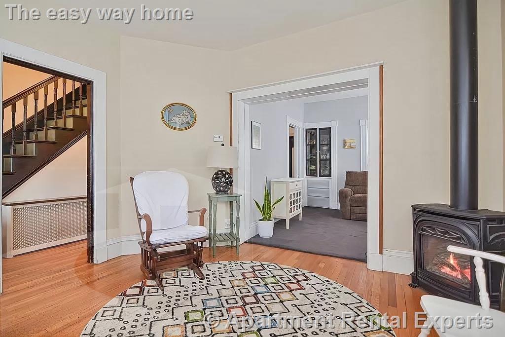 2 bed, 1 bath apartment for rent at 22 Dell St, East Somerville — photo 4 of 26