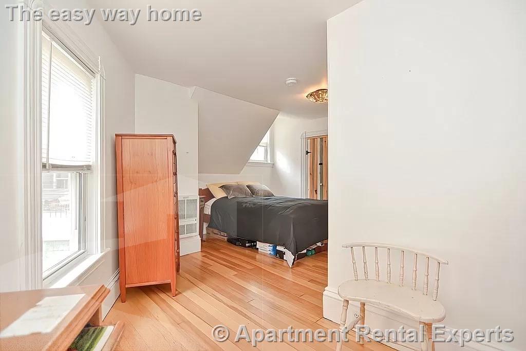 2 bed, 1 bath apartment for rent at 22 Dell St, East Somerville — photo 6 of 26