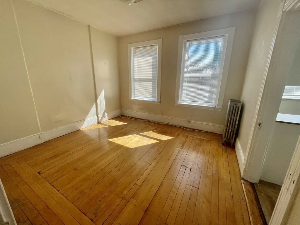 3 bed, 1 bath apartment for rent at 22 Dudley St Unit 3, North Cambridge — photo 7 of 8
