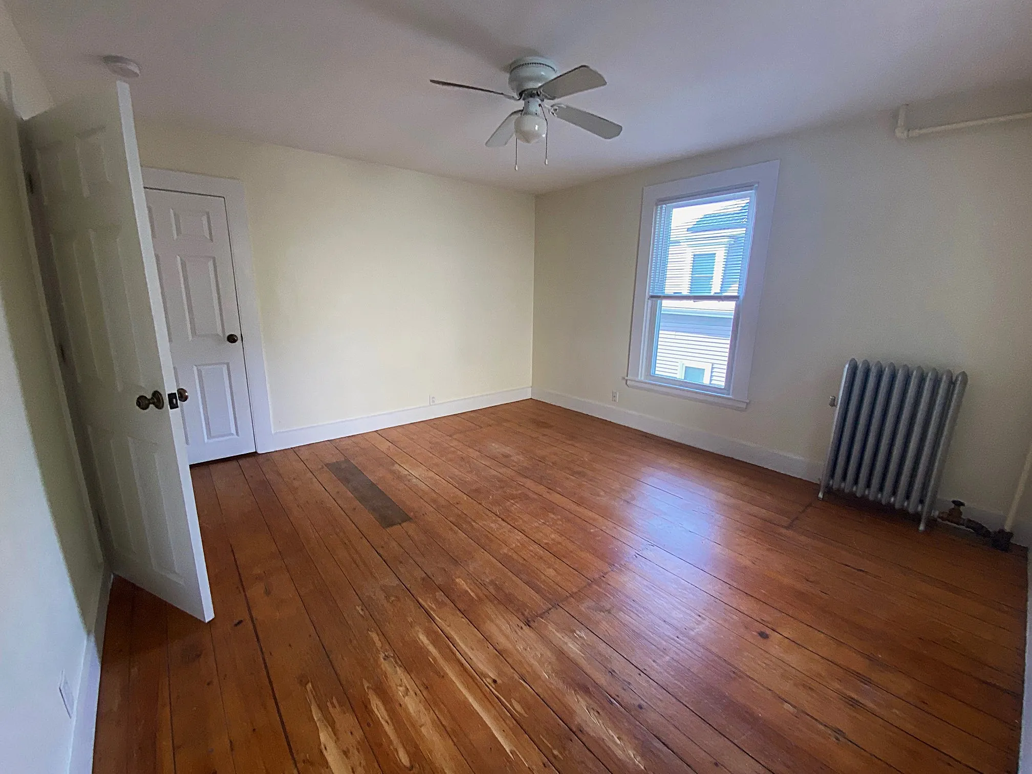 4 bed, 2 bath apartment for rent at 22 Eastburn, Brighton — photo 4 of 14