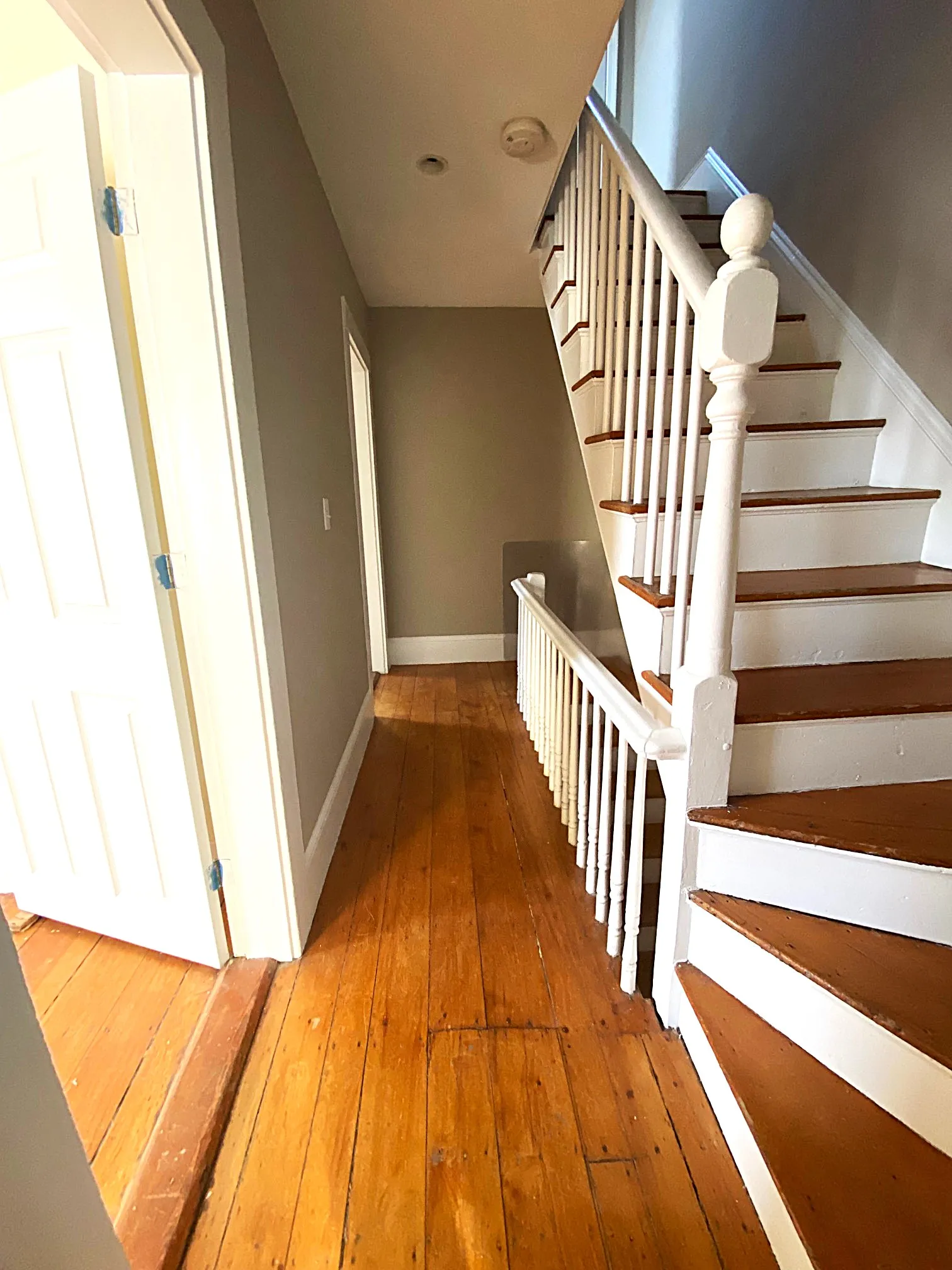 4 bed, 2 bath apartment for rent at 22 Eastburn, Brighton — photo 10 of 14