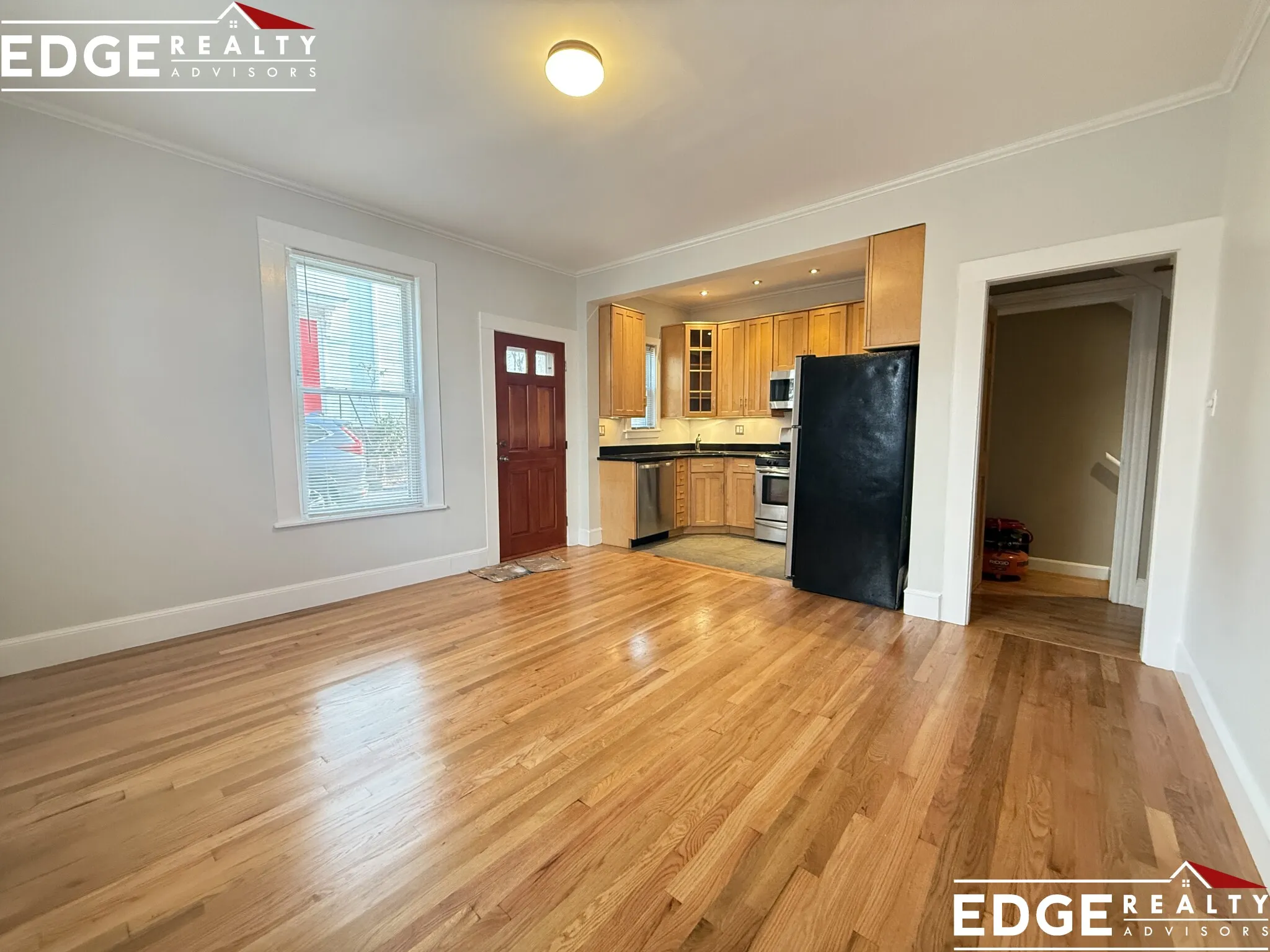 3 bed, 2 bath apartment for rent at 22 Eastburn St Unit 1, Brighton — photo 2 of 10
